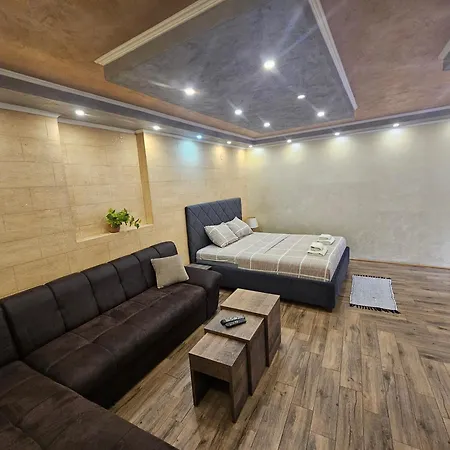 Prenoociste Simke 3* スボティツァ